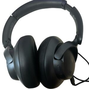 Noise cancellation/bluetooth headphones